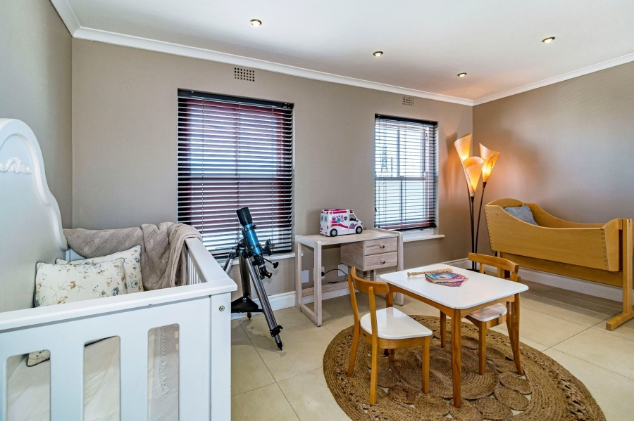 To Let 4 Bedroom Property for Rent in Croydon Olive Estate Western Cape